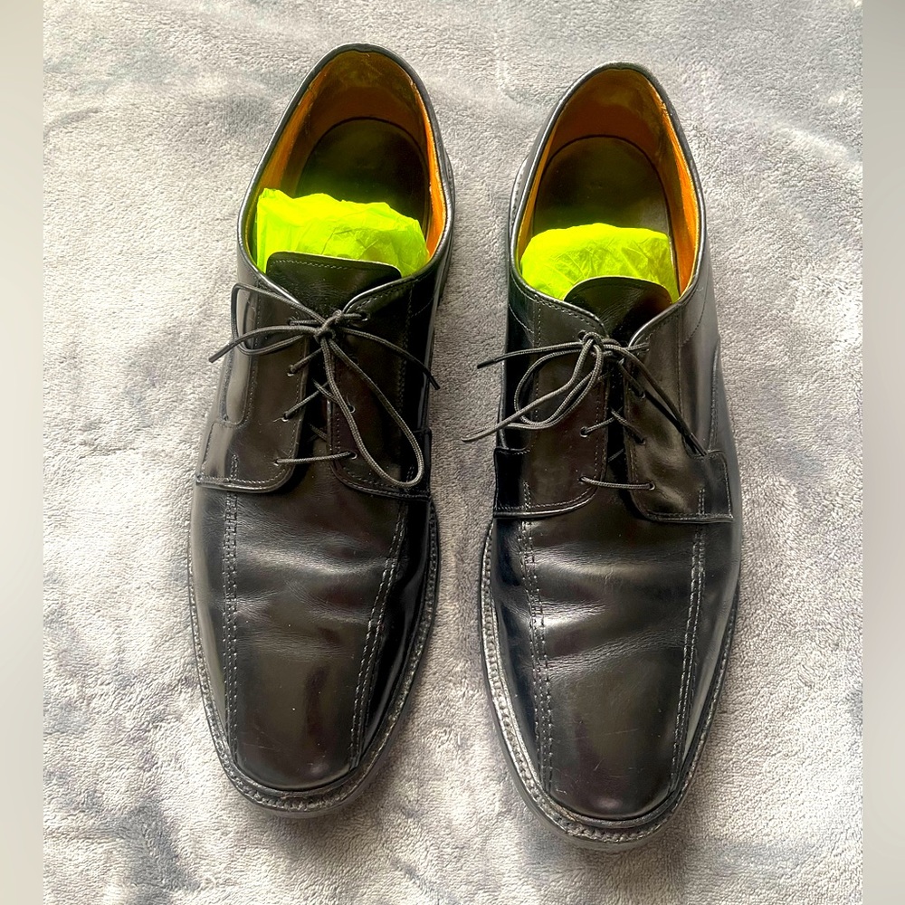 Allen Edmonds Hillcrest. Leather Lace Up Men's Dress Shoes. Size 13 B in Black.